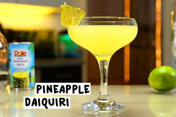 yellow daiquiri cocktail