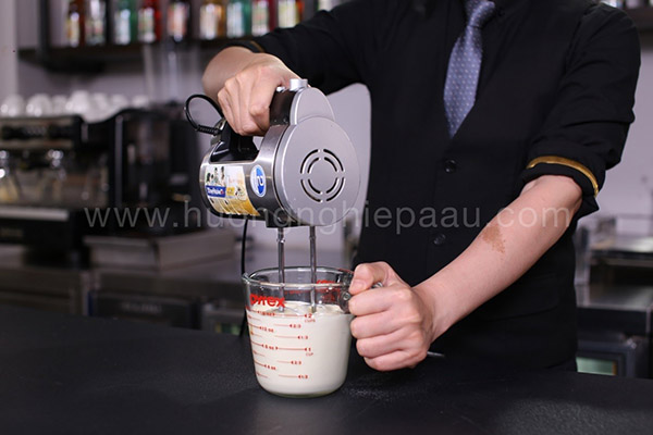 Đánh đều tay macchiato