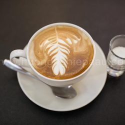 Tách Espresso nóng cuốn hút