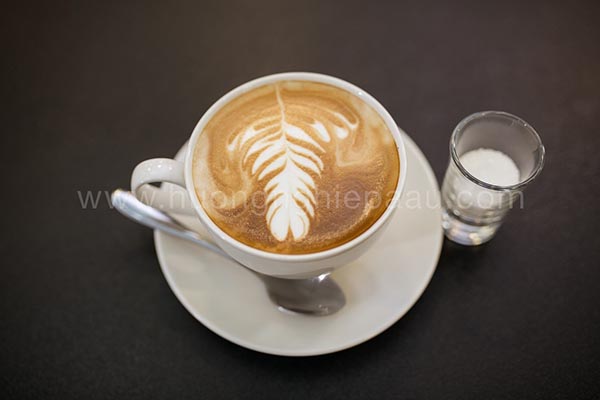 Tách Espresso nóng cuốn hút 